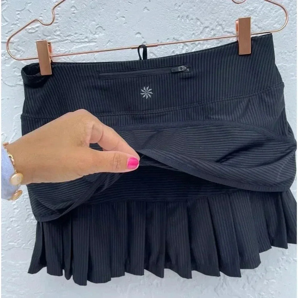 Athleta Womens Elastic Waist Double Layered Pleated Skirt Black Sz Small - Picture 6 of 8